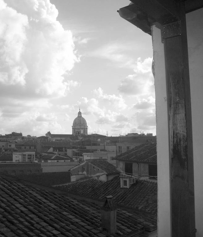 Erida Apartment Spanish Steps Rome Bilik gambar